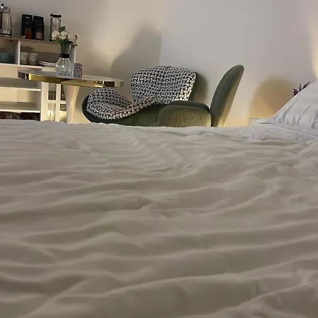 استوديو هادى وجميل بسرير وجلسة بالقرب من البوليفارد Apartment Riyadh Exterior photo