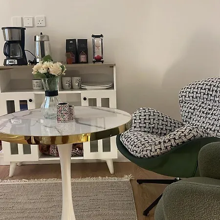 استوديو هادى وجميل بسرير وجلسة بالقرب من البوليفارد Apartment Riyadh Exterior photo